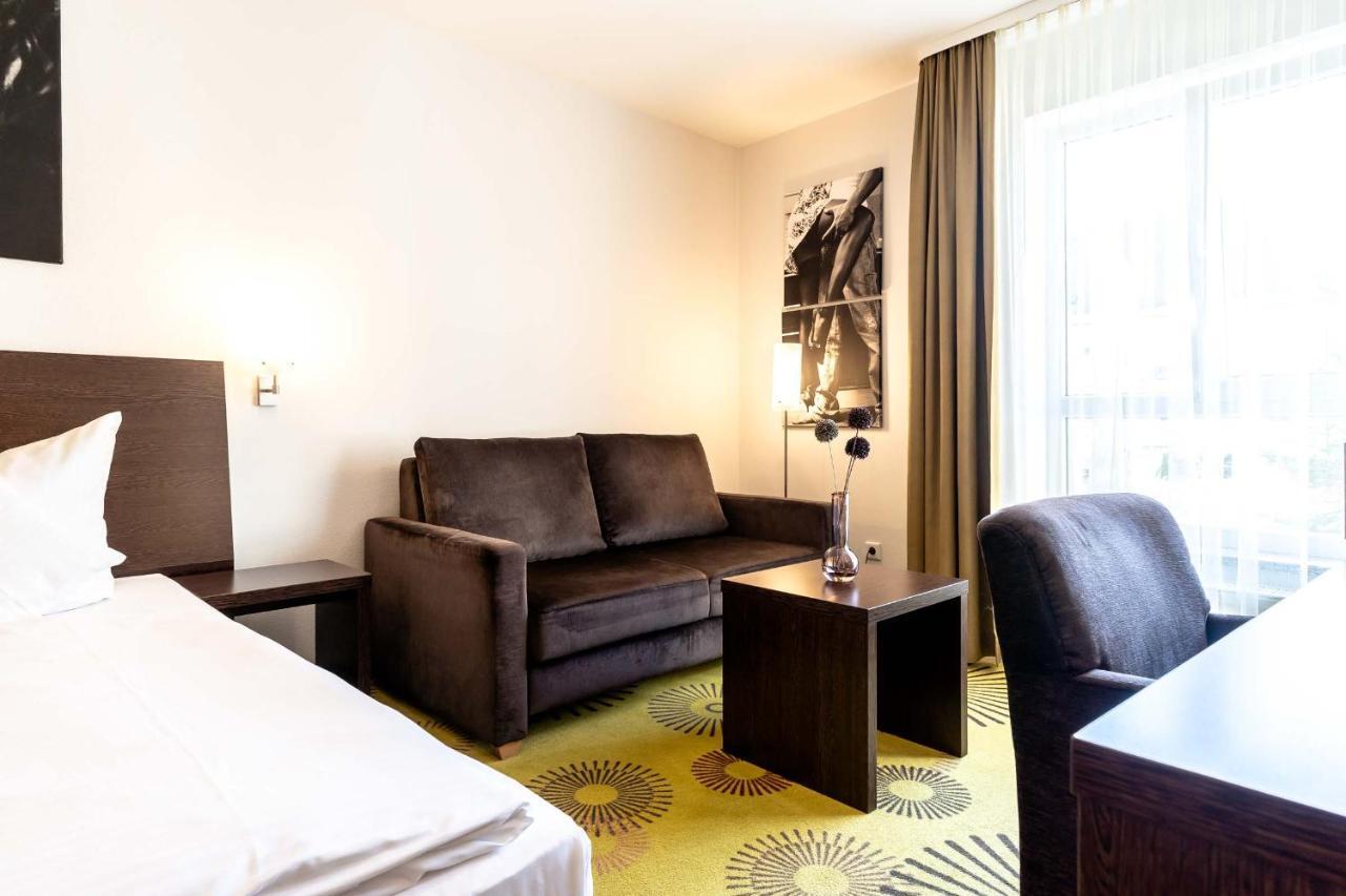 Altstadthotel Guesthouse Die Galerie Ingolstadt Exteriör bild