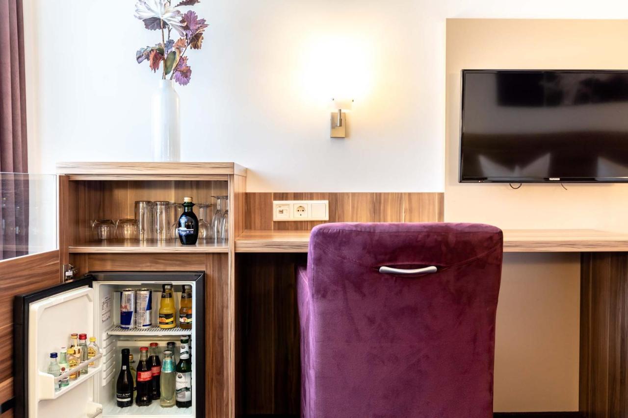 Altstadthotel Guesthouse Die Galerie Ingolstadt Exteriör bild